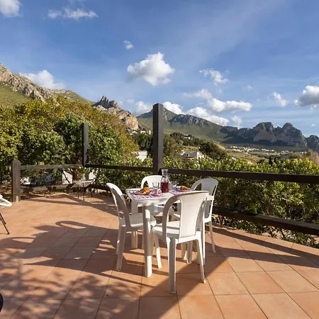 Pittalumari Makari Casa vacanze *